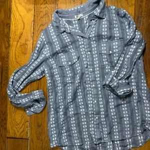 EUC Kut from the Kloth pearl snap button down XL